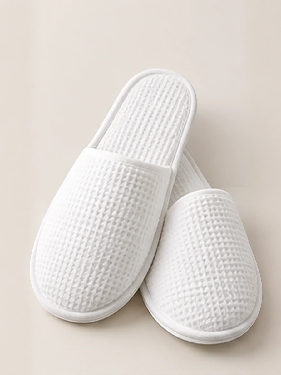 Closed-toe waffle hotel slippers